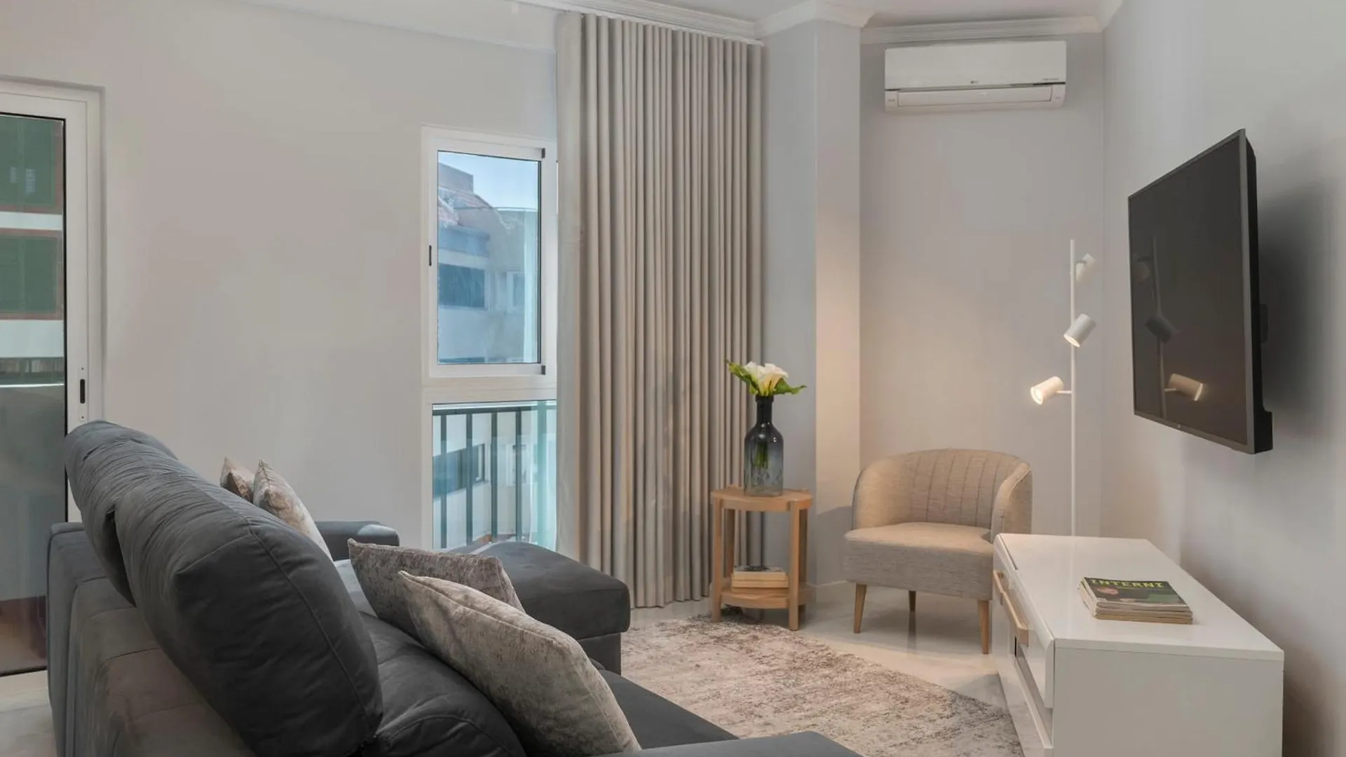 Doca Do Cavacas I By An Island Apart Funchal Apartman